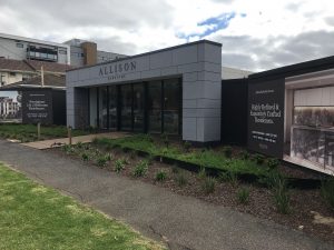 Portable shop front display homes